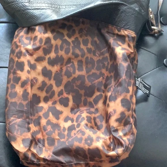 B. Makowsky Black Leather Handbag Studded strap - Picture 9 of 9